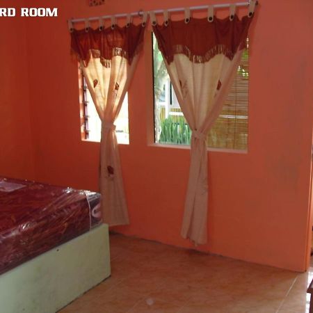 Hotel Dirgantara Parakan  Exterior photo